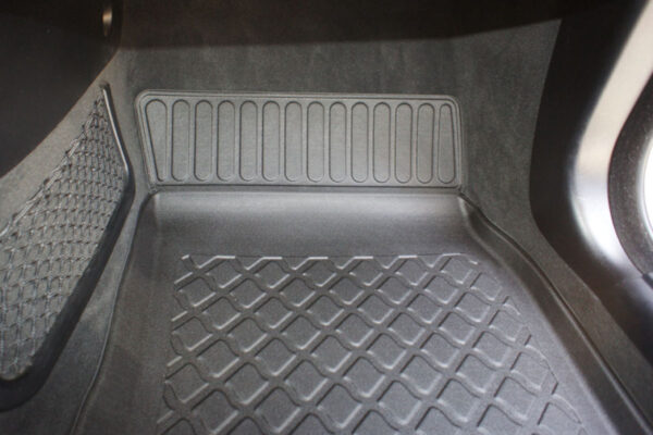 Guminiai kilimėliai BMW 5 serija E60/E61 (2003-2010) su borteliais - Image 5
