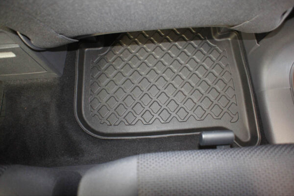 Guminiai kilimėliai Volkswagen Touran I (2003-2015) 5 vietų su borteliais - Image 10