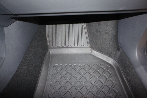 Guminiai kilimėliai Volkswagen Golf VI (2008-2013) su borteliais - Image 4