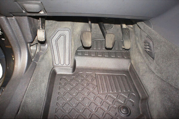 Guminiai kilimėliai Volvo XC90 I (2002-2014) 5 vietų su borteliais - Image 3