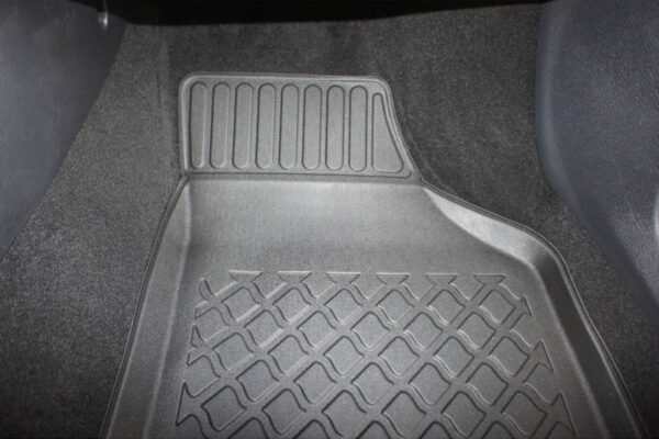 Guminiai kilimėliai Volkswagen Tiguan I (2007-2016) su borteliais - Image 5
