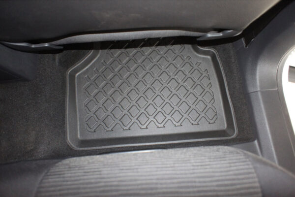 Guminiai kilimėliai Volkswagen Tiguan I (2007-2016) su borteliais - Image 3