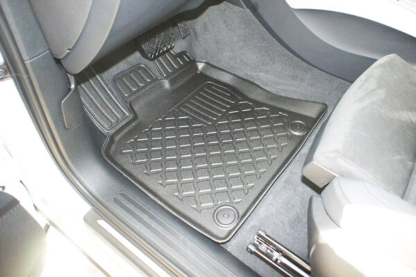 Guminiai kilimėliai Audi Q5 I (2008-2016) su borteliais - Image 8