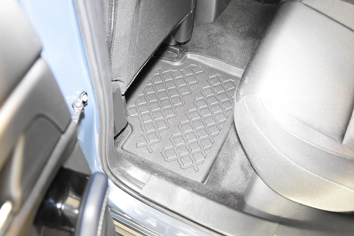 Guminiai kilimėliai Mazda CX-30 2019➝ su borteliais - Image 4