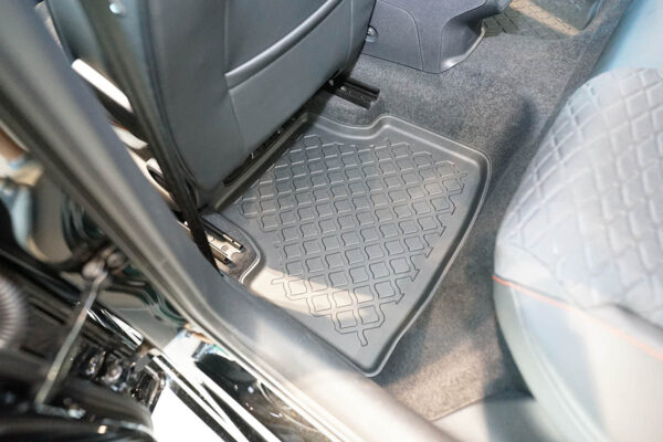 Guminiai kilimėliai Volkswagen Golf VIII 2020➝ Universalas su borteliais - Image 5