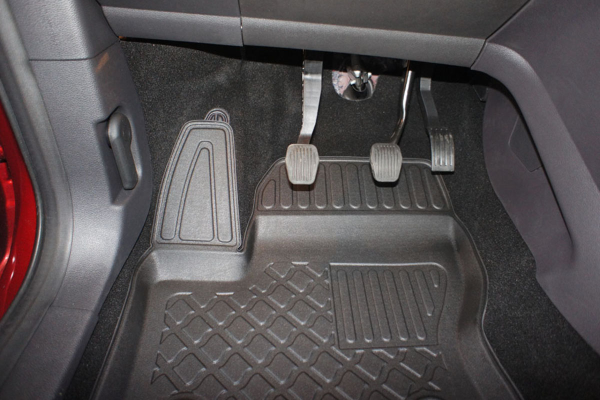 Guminiai kilimėliai Ford Kuga II (2013-2019) su borteliais - Image 5