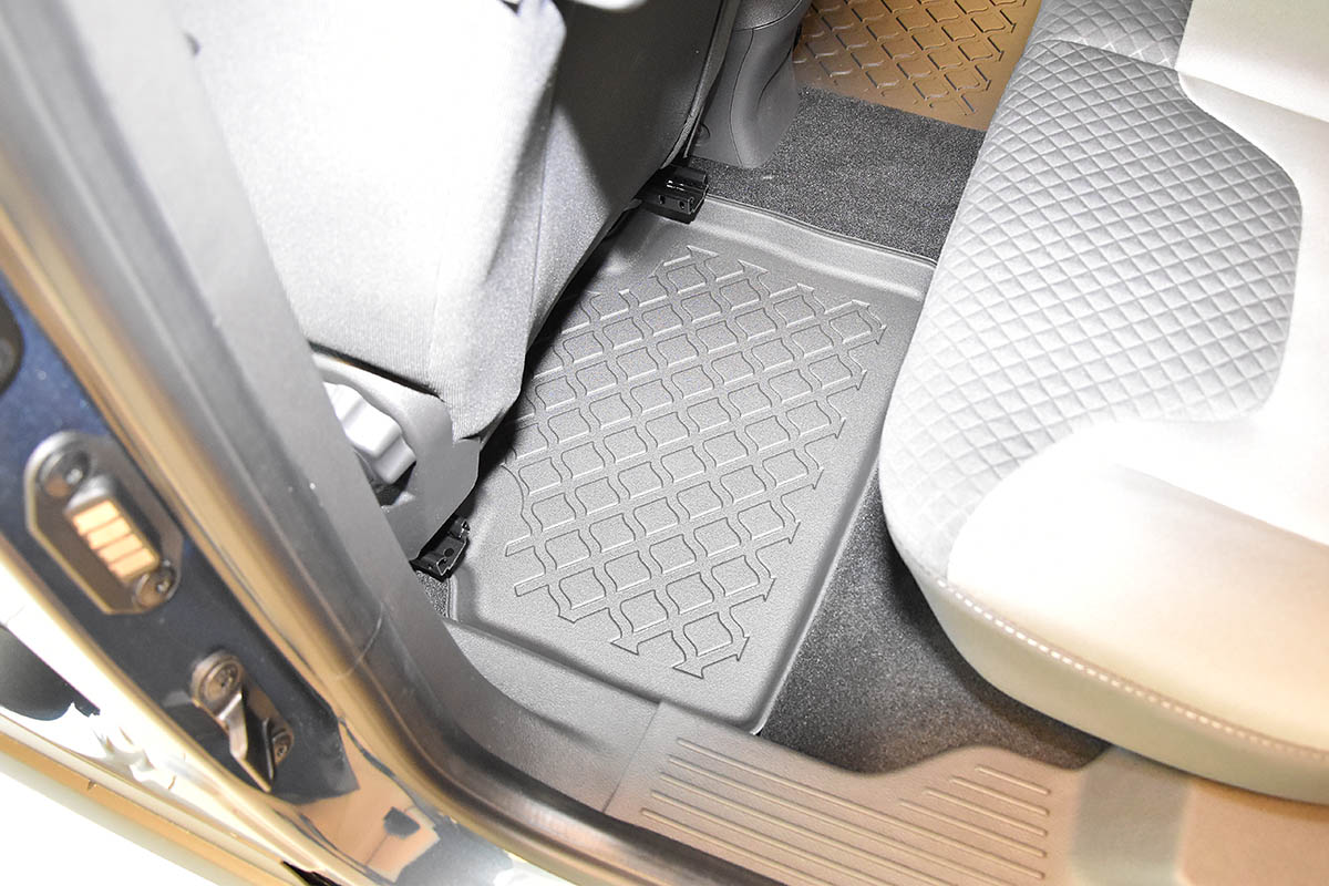 Guminiai kilimėliai Ford Tourneo Courier 2014➝ 5 vietų su borteliais - Image 4