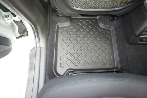 Guminiai kilimėliai BMW 2 serija F46 Gran Tourer 2015-2021 su borteliais - Image 5