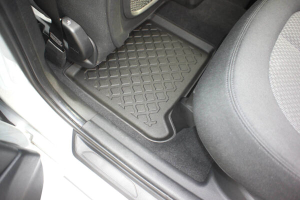 Guminiai kilimėliai BMW 2 serija F46 Gran Tourer 2015-2021 su borteliais - Image 4