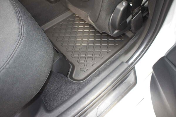Guminiai kilimėliai BMW 2 serija F46 Gran Tourer 2015-2021 su borteliais - Image 2