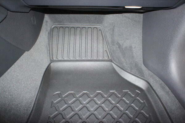 Guminiai kilimėliai Audi Q3 (2011-2018) su borteliais - Image 7