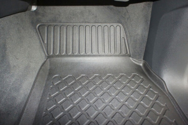 Guminiai kilimėliai Audi Q7 II 2015-2025 5 vietų su borteliais - Image 6