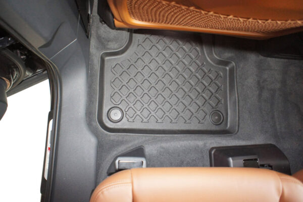 Guminiai kilimėliai Audi Q7 II 2015-2025 5 vietų su borteliais - Image 3
