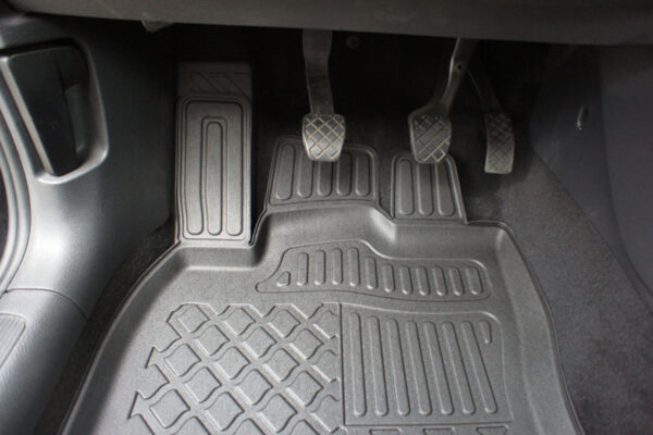 Guminiai kilimėliai Volkswagen Golf Sportsvan (2014-2020) su borteliais - Image 7