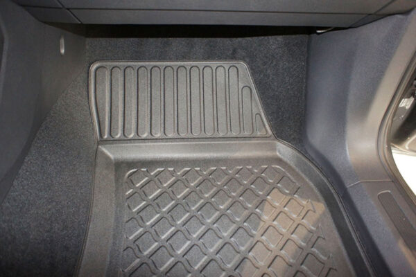 Guminiai kilimėliai Volkswagen Touran II (2015➝) 5 vietų su borteliais - Image 5