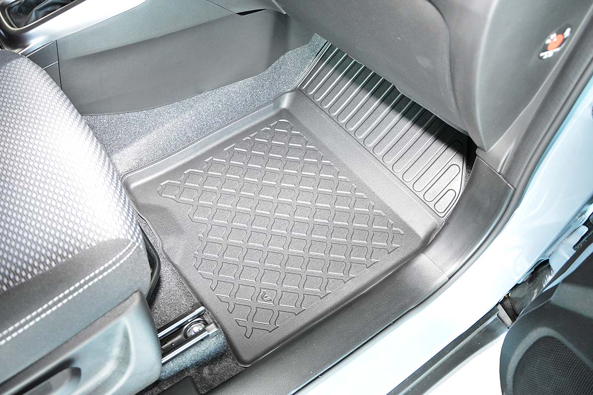 Guminiai kilimėliai Suzuki Vitara 2015➝ su borteliais - Image 4