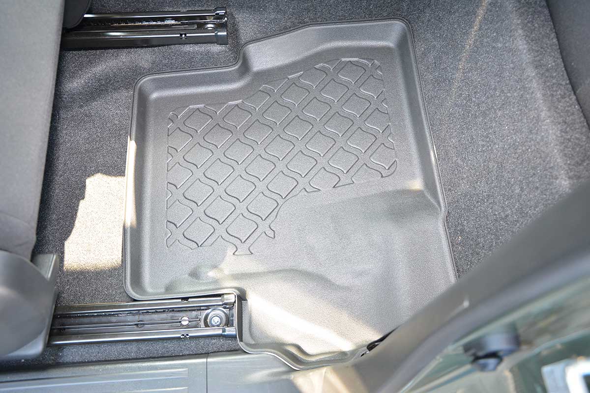 Guminiai kilimėliai Suzuki Jimny 2018➝ su borteliais - Image 3