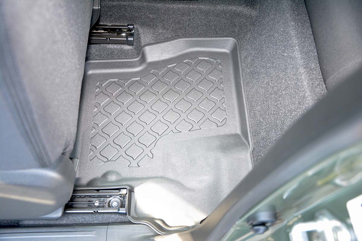 Guminiai kilimėliai Suzuki Jimny 2018➝ su borteliais - Image 2