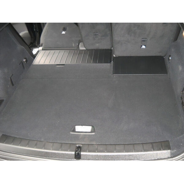 Modelinis bagažinės kilimėlis BMW 2 serija U06 (2021➝) Active Tourer paaukštintais kraštais (Stumdomos galinės sėdynės) - Image 4