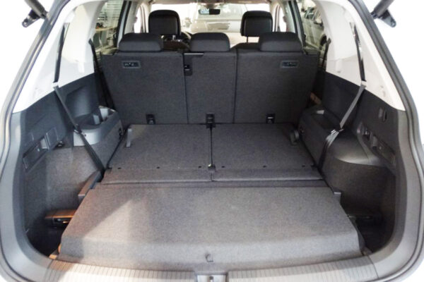 Modelinis bagažinės kilimėlis Volkswagen Tiguan Allspace (2017➝) paaukštintais kraštais - Image 5