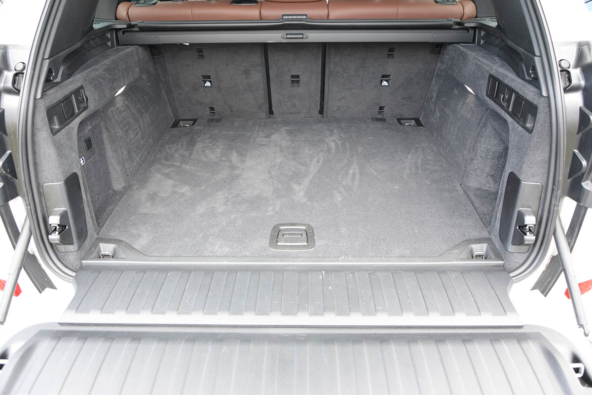 Modelinis bagažinės kilimėlis BMW X5 G05 (2018➝) paaukštintais kraštais - Image 7