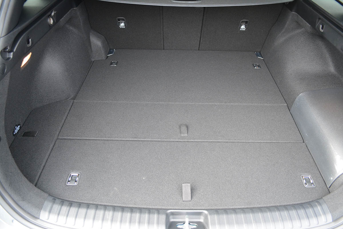 Modelinis bagažinės kilimėlis Kia Ceed III (2020➝) Universalas Hybrid paaukštintais kraštais - Image 6