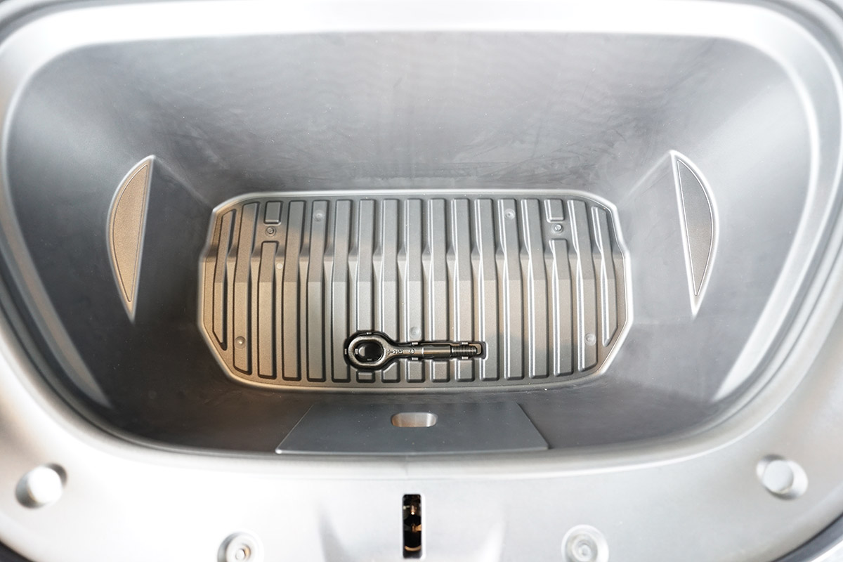 Modelinis bagažinės kilimėlis Tesla Model Y (2020➝) priekinis paaukštintais kraštais - Image 6