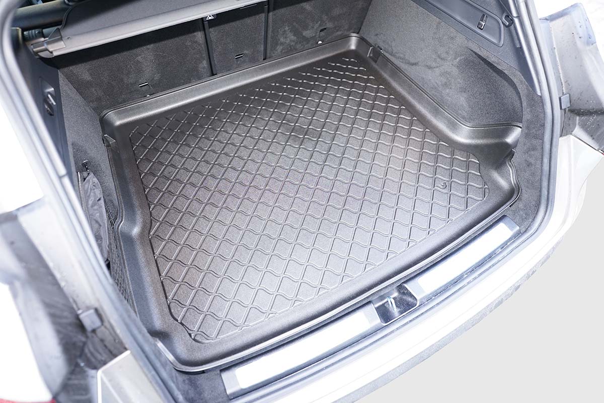 Modelinis bagažinės kilimėlis Mercedes EQC (2019➝) paaukštintais kraštais - Image 5