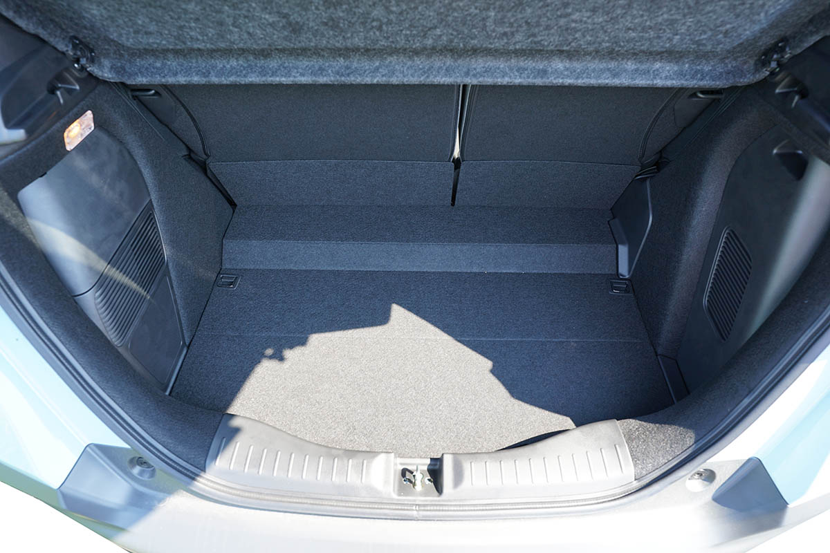 Modelinis bagažinės kilimėlis Honda Jazz IV (2020➝) e:HEV Hybrid paaukštintais kraštais - Image 8