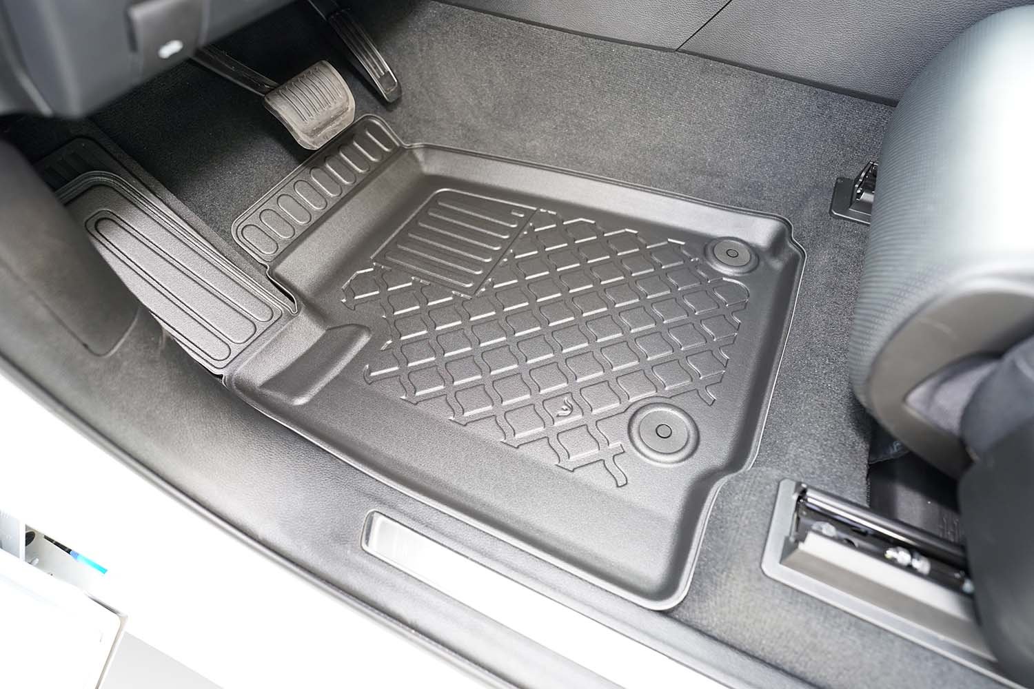 Guminiai kilimėliai Jeep Grand Cherokee V (WL) 4xe Plug-in Hybrid (2022➝) - Image 2