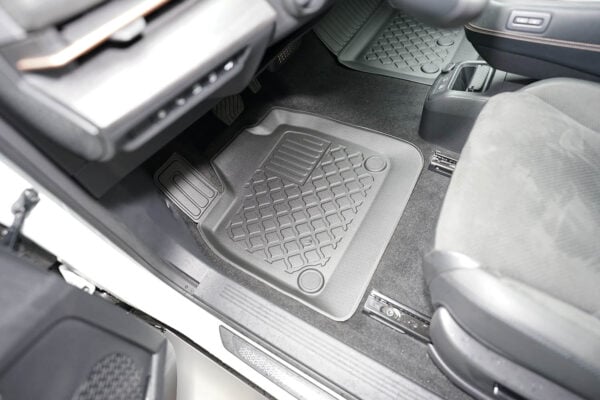 Guminiai kilimėliai Nissan Ariya electric (2022→) su borteliais - Image 2